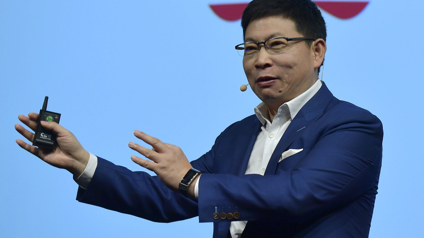 華為，為什么都是余承東站在臺前，其他高管卻鮮有露面？