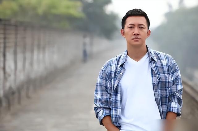 分手13年，看到王阳的真实人品后才知道，蒋欣离开他有多正确