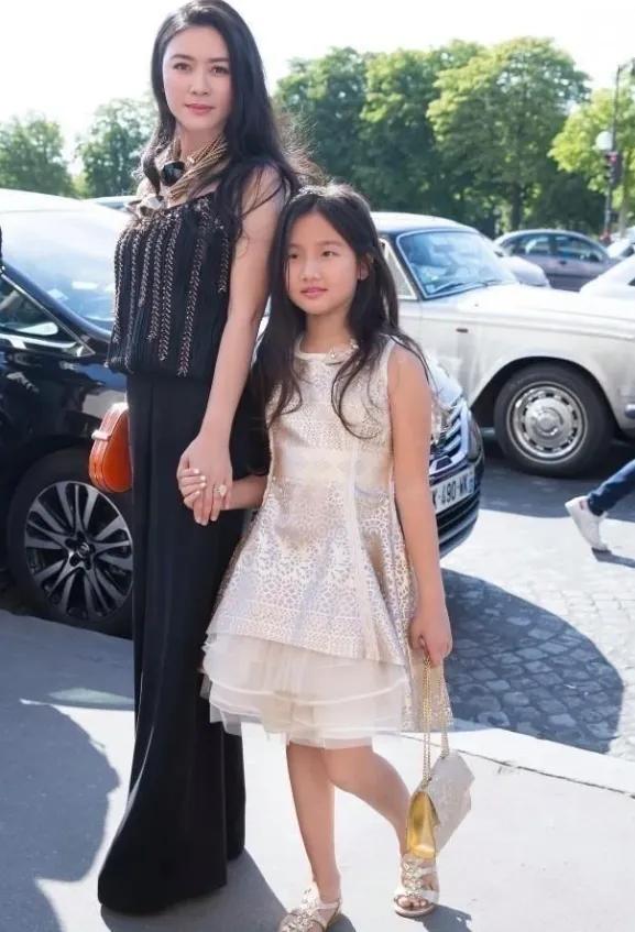 演员田海蓉：父亲瘫痪，接连丧母丧夫，她的坚持让人刮目相看