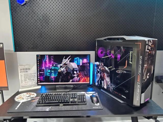 2025 Bilibili World展会采风:技嘉AORUS诠释“雕宅万象”