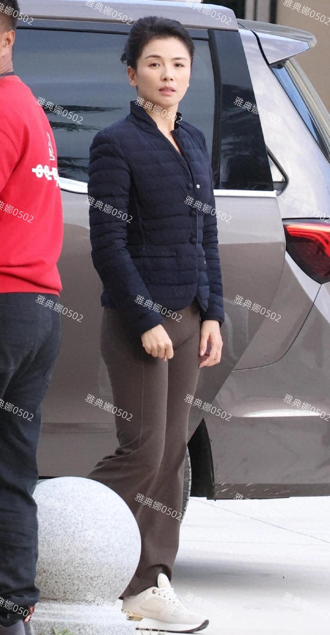 刘涛《红舞鞋》片场生图曝光，47岁的她已经开始演女主的妈妈了!