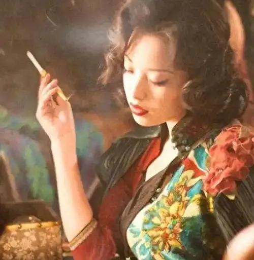 赵丽颖与倪妮：爱过同一个人，又走上同一条路