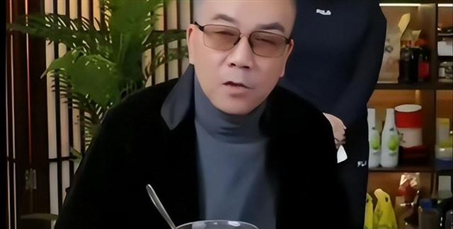 议再爆猛料“骑虎难下”：证据越来越多，恐成第二个刘嘉玲