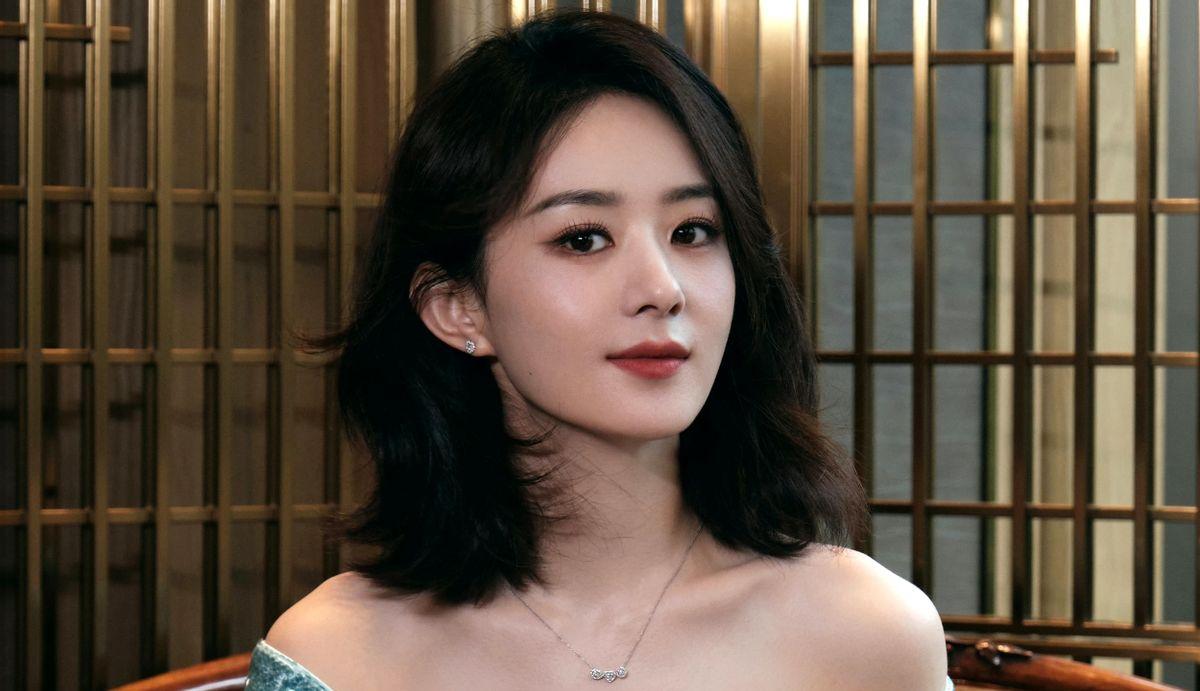 连说两句“粗话”,赵丽颖形象大跌,网友:私下人品还要低俗!