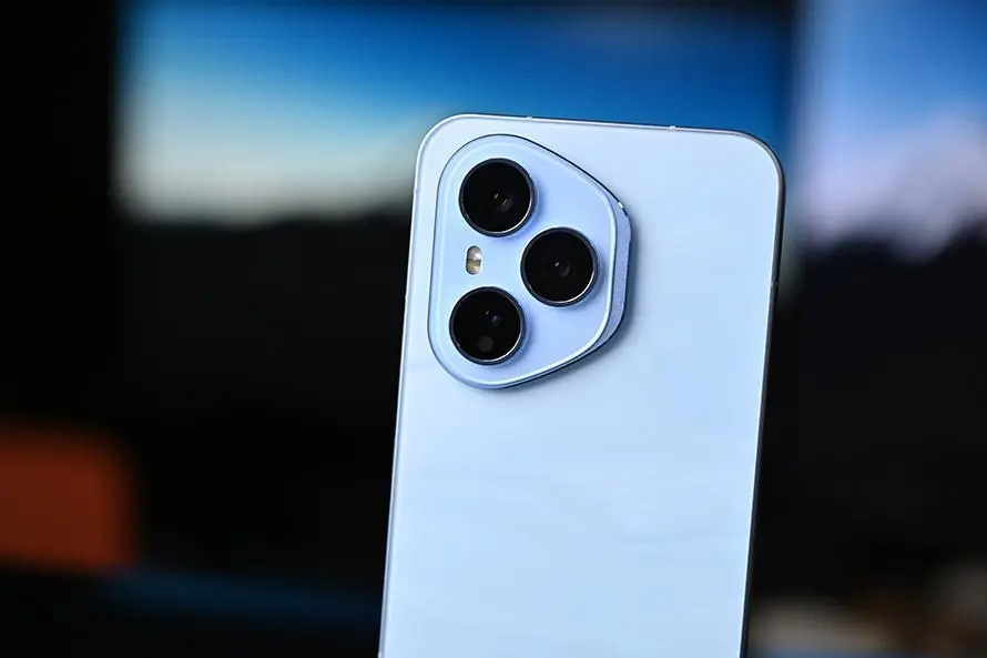 榮耀不講武德，2億像素+7200mAh+IP69防水，國補后可以“放心買”