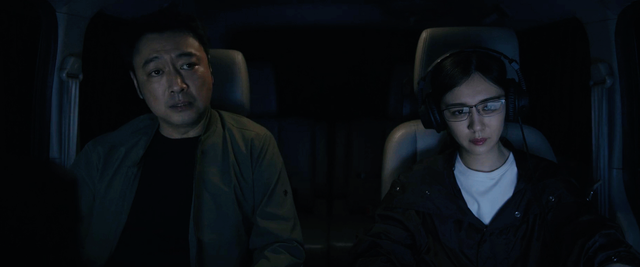 《绝密较量》:明牌对决下的暗流,赵亚苧卧底任务引热议