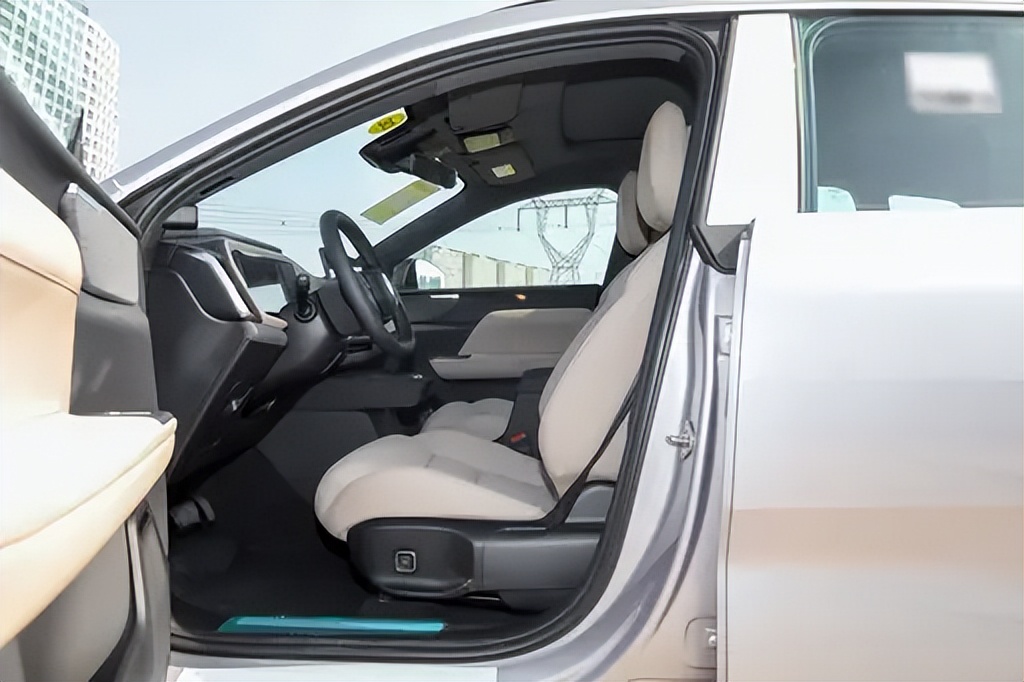 纯电212km、综合续航超1200km，它正在重新定义“好用的混动”