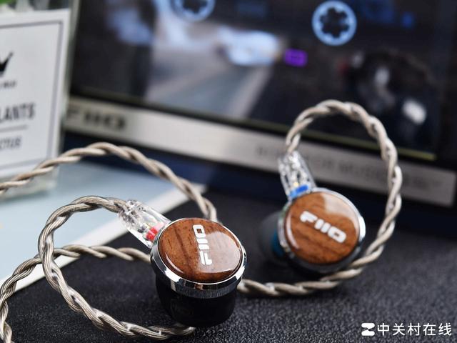 飞傲FP3 TC版深度体验,699元的平板耳机到底“香不香”?