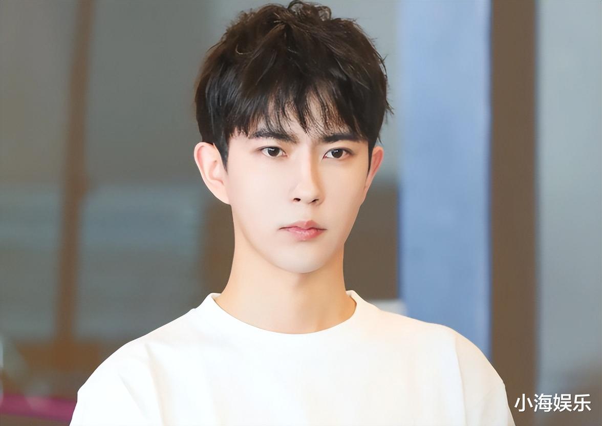 工作人员证实于朦胧坠楼身亡,多位好友发文悼念,于朦胧助理发声