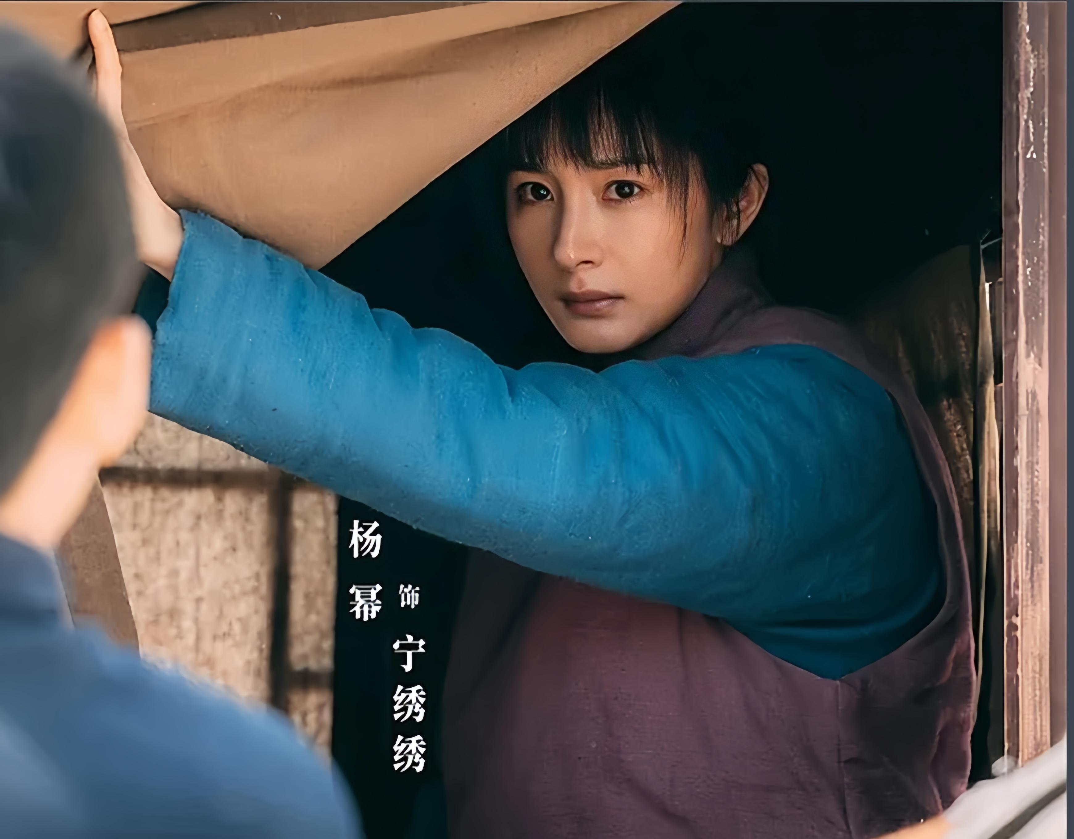 有张巧嘴能怎样？把同龄的辛芷蕾和杨幂放一起看，差距不是一般大