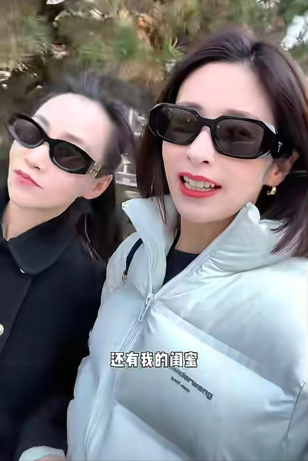 颖儿带娃游西安，女儿独立懂事，不住婆家住酒店，遭大量网友质疑