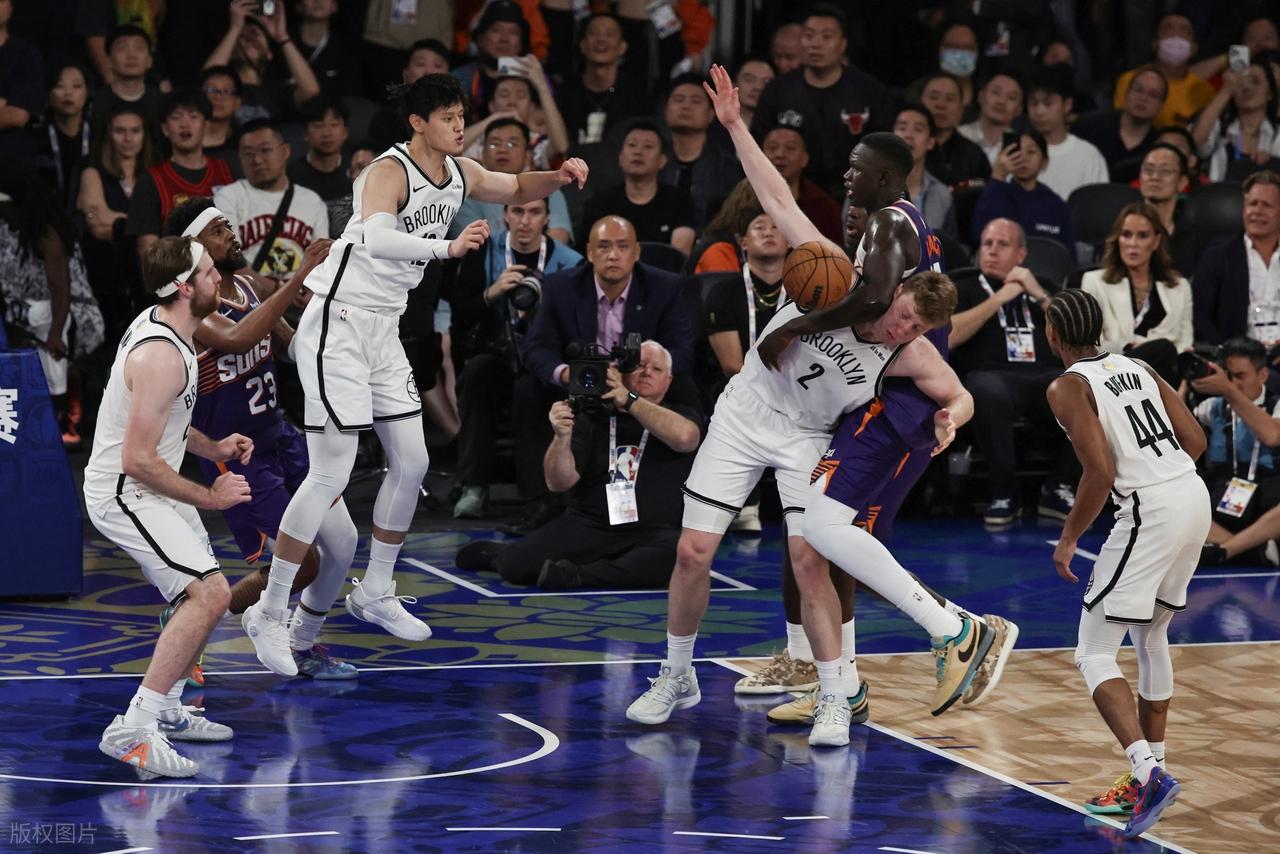 曾凡博中国赛遭弃用，告别NBA悬念揭晓，篮网教练被中国球迷骂惨