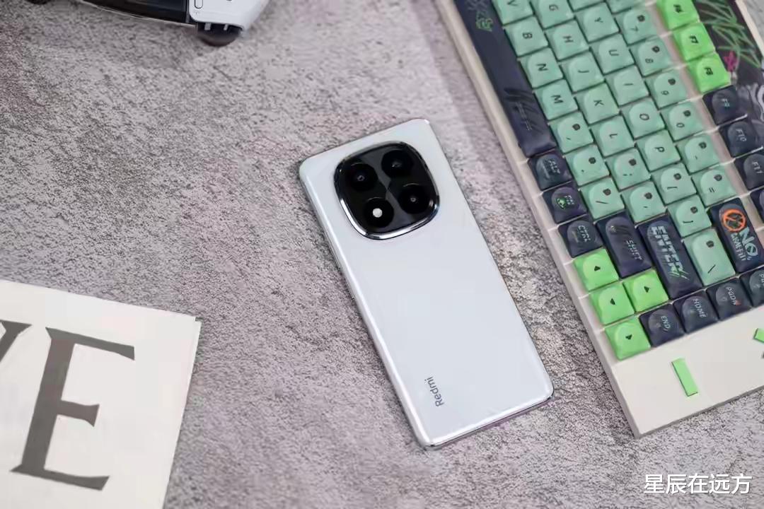 别再盯着旗舰机!2025千元机三款狠角色,几乎“零差评”