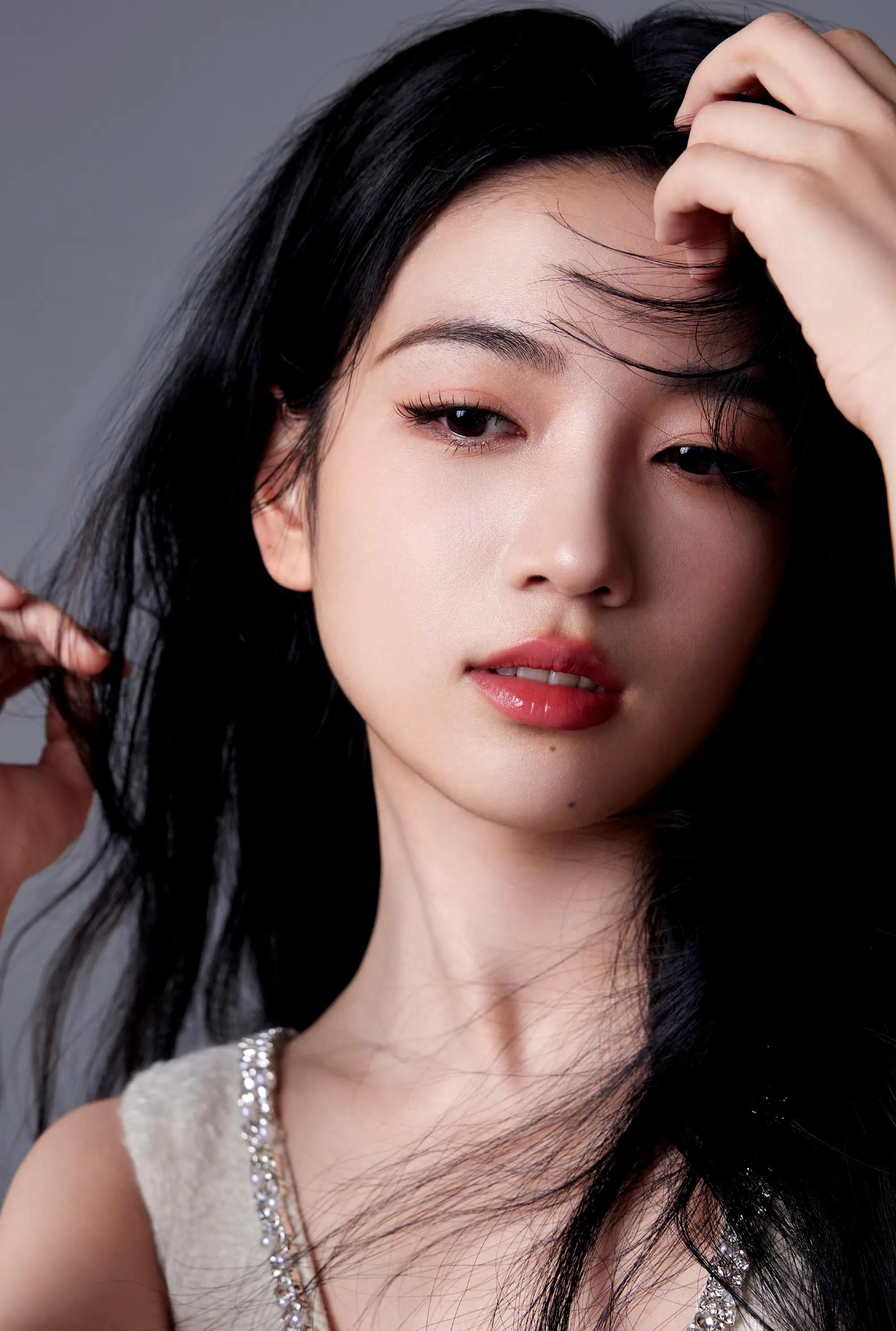 代露娃怼脸拍,果然是美人三分龅