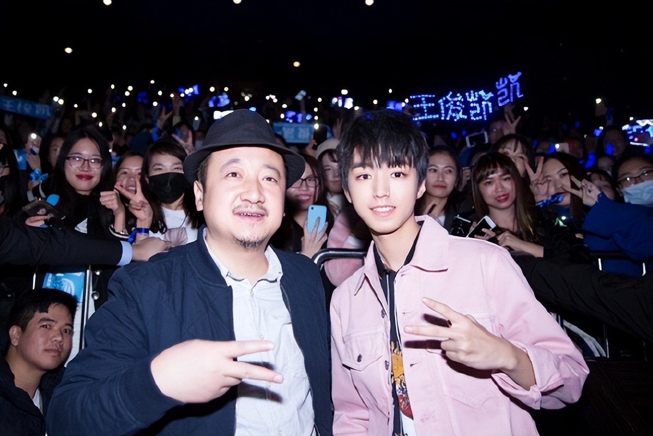 撕破脸了!王俊凯遭业内导演公开内涵,拍戏缺乏表演沟通,不是看手机就是打游戏