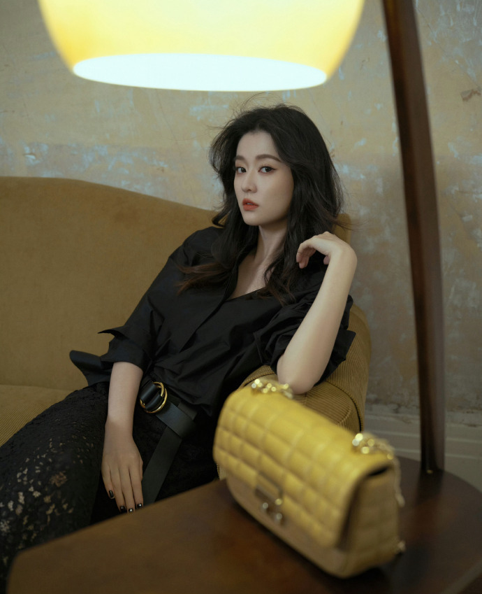 陈都灵国风旗袍VS乔欣网裙