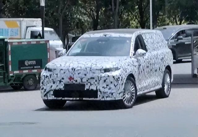 搭载2.0T Hi4-T电混系统！魏牌全新SUV的谍照曝光