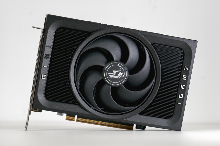七彩虹iGame RTX 5060 Ti Mini評測：小體積滿血性能