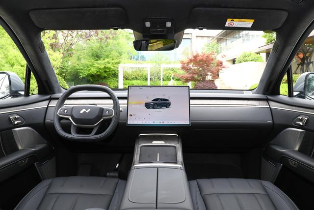 一觉醒来，又一款6座SUV预售了，车长5145mm，预售价19.39万