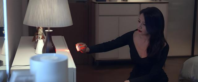 《绝密较量》爆雷点：杨光向工作对象赵亚苧透露侦查方向