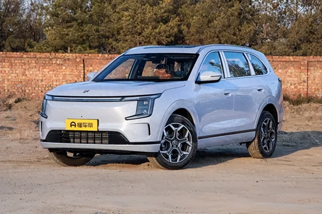 最近为什么这么多人在聊这台插混SUV？看完你就懂了