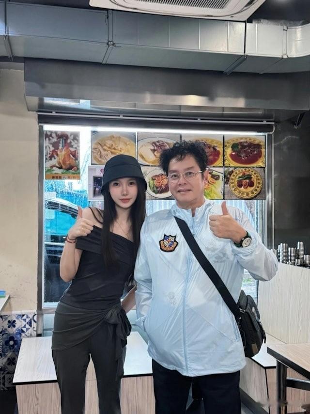 75岁谭詠麟与陈百祥“贴地”现身 包场餐厅一起吃平价菜式