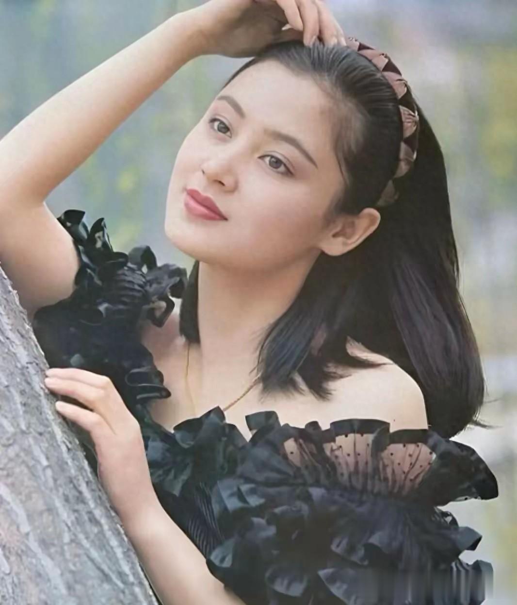 她才是内娱颜值天花板！网友：这也太美了吧