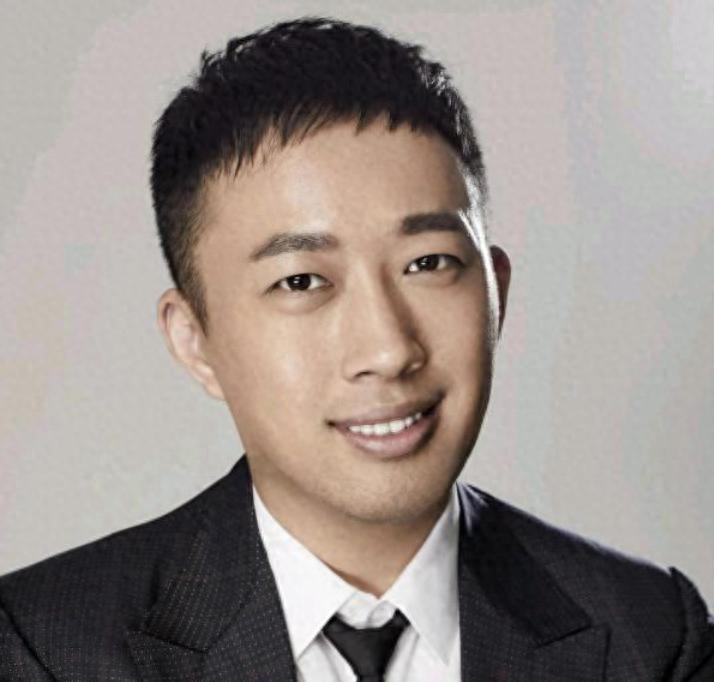 几乎所有离开于正的都脱层皮，唯独何晟铭和赵丽颖，原因在这！