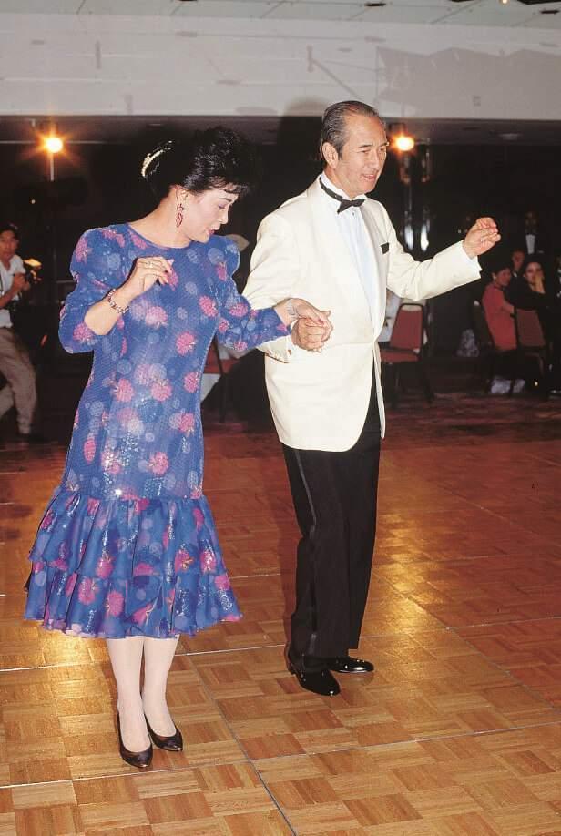 这就是二太蓝琼缨真实的样貌,都看看吧,这可不是演员饰演的