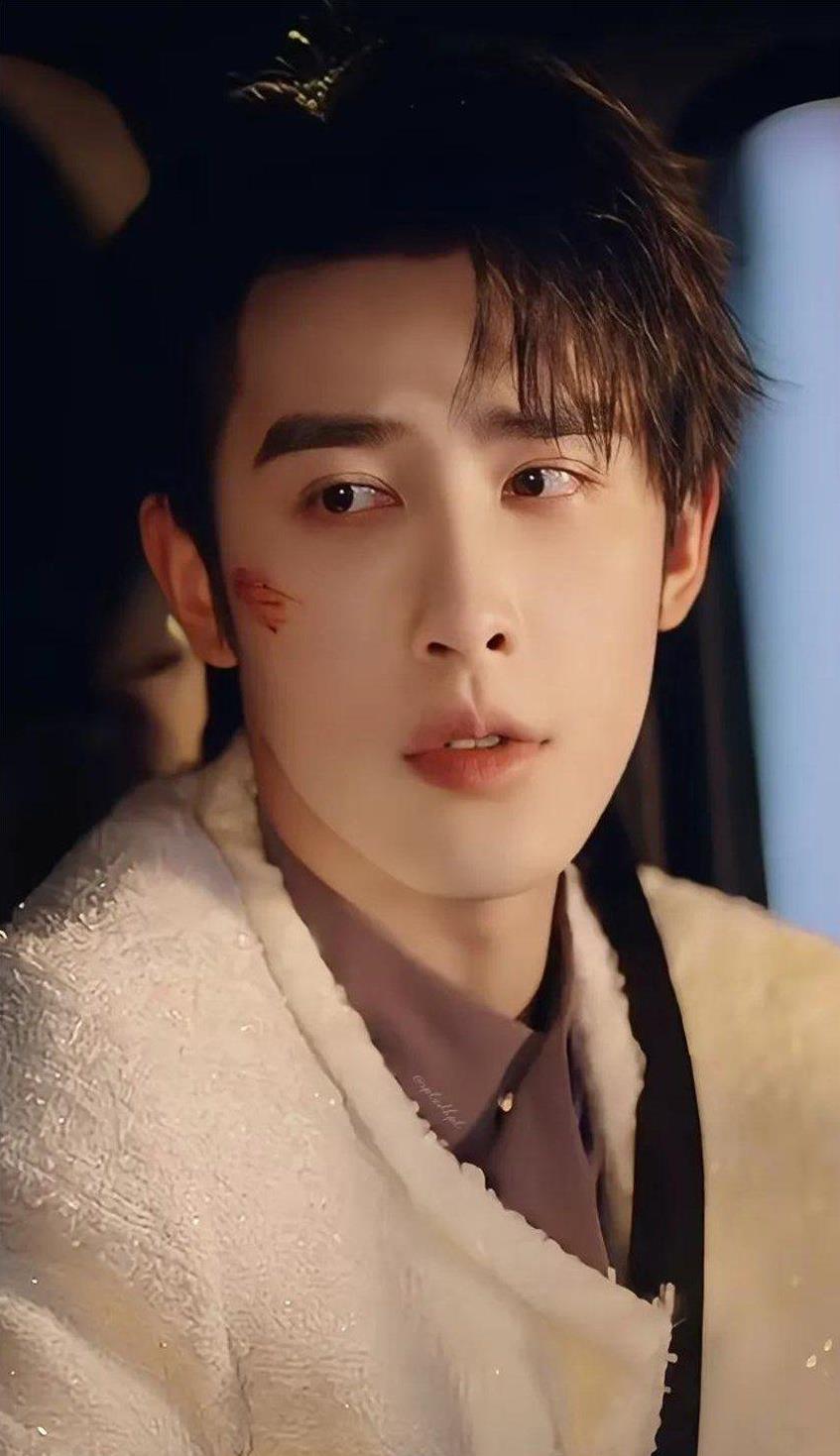 爆款短剧男演员人气排名前二十大换血 曾辉一夜之间掉出前十！