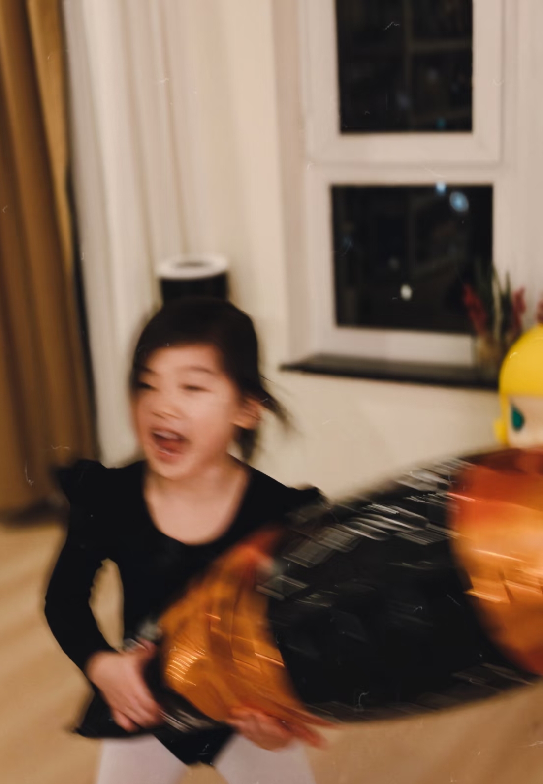 朱珠冬至发最新美照