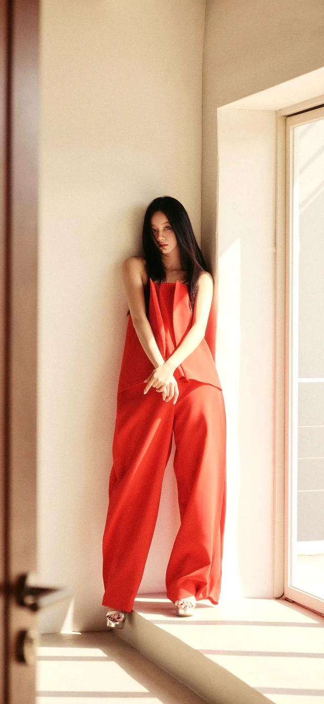 李惠利，这才是冷脸千金的标配