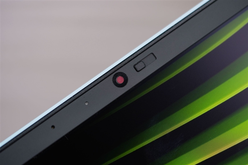 雷神獵刃S評測：萬元游戲本性能出色 長江存儲PC411 SSD寶刀不老