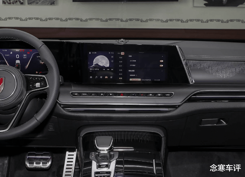 放弃入门版红旗H9!加几万上2.0T中配,后排体验升级,7.8秒加速