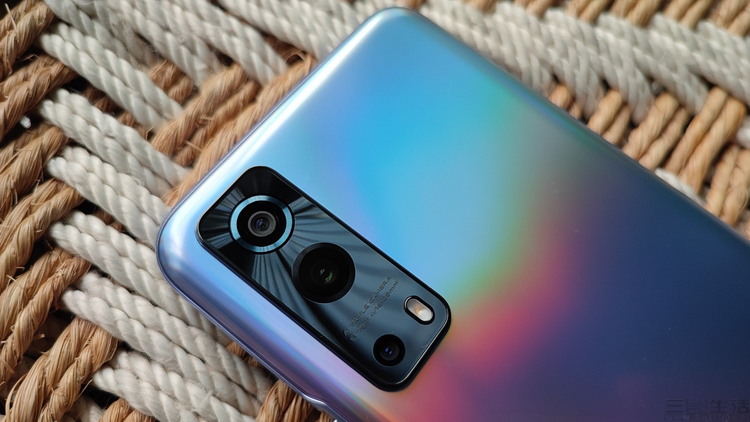 从“帮你拍”到“教你拍”,会是AI相机的正确方向吗