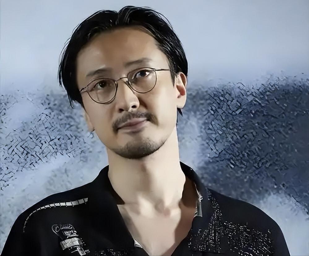 钱赚够了不装了？王传君的态度，给缺席闭幕式的白百何，上了一课