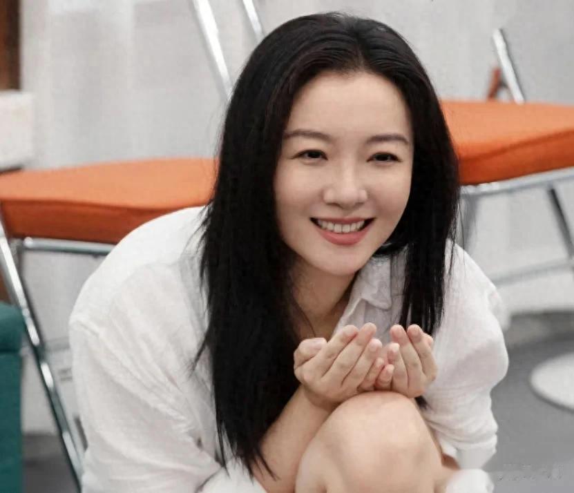 齐溪自曝二胎惹争议，被质疑高龄追生拼儿子，再婚王传君生俩女儿