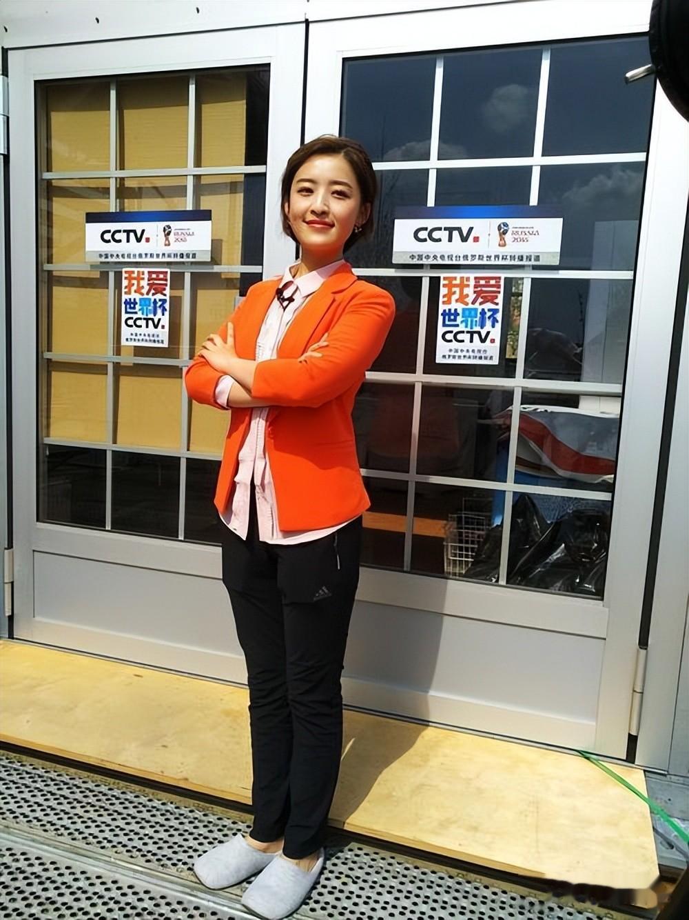 前央视美女主持，为家人离开央视4年，曾中度抑郁，33岁她后悔吗