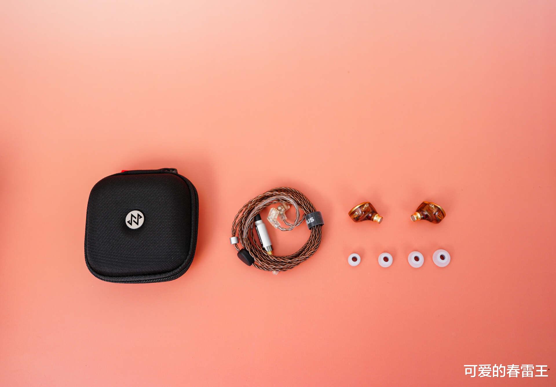 4.5g戴到耳朵怀孕！这复古耳机凭啥让烧友集体真香？