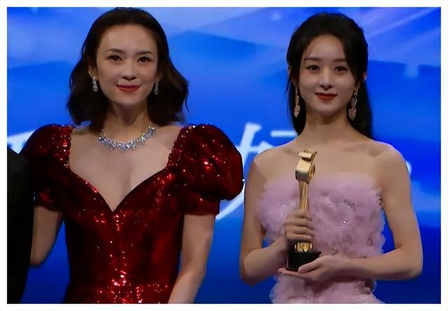 “掀桌”章子怡、营销文人气质翻车！赵丽颖的“反噬”，终于来了