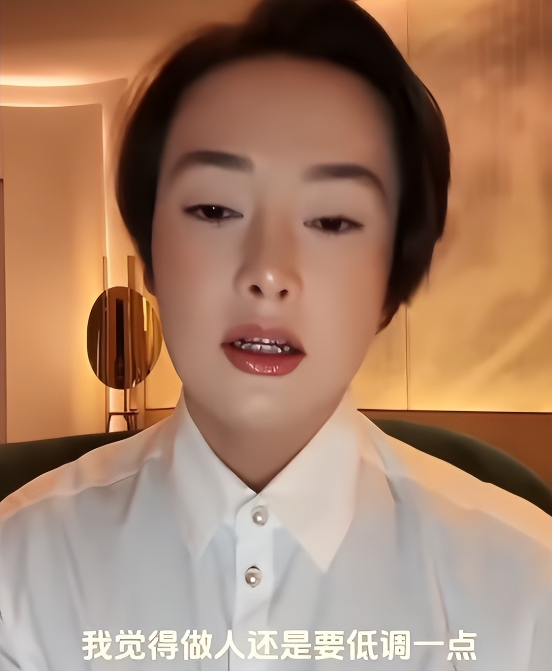 官媒下场痛批!劣迹网红还想“换马甲”复出捞金,结局大快人心