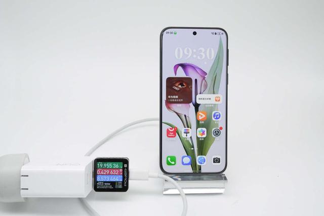 80%僅需37分鐘！華為Pura 80 Pro+無線充電評測