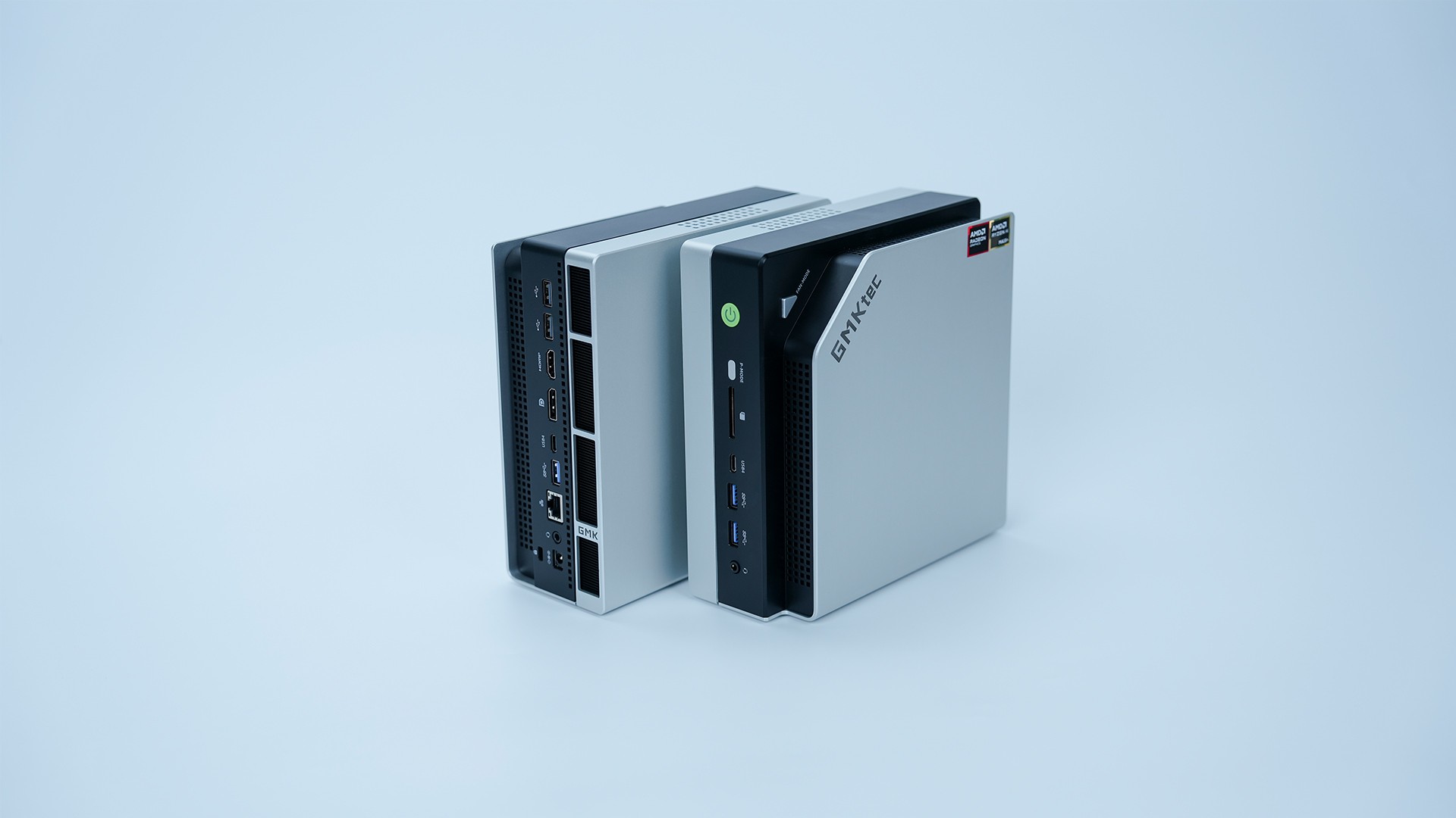 极摩客EVO-X2桌面AI超算荣膺美国好设计铂金奖,引领全球桌面计算新潮流