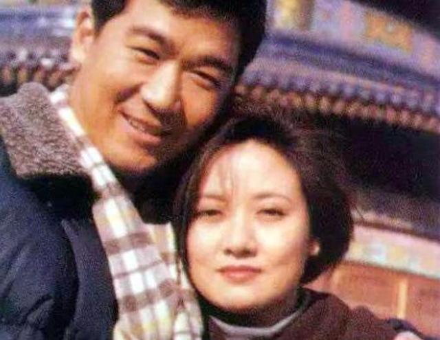 70岁张国立带老婆邓婕澳大利亚旅游，状态好的一点都不像老年人