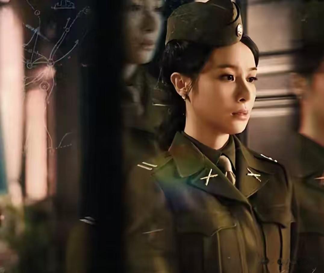 她明明比吴越漂亮，也比曾黎年轻，偏偏于和伟两次都没带动她