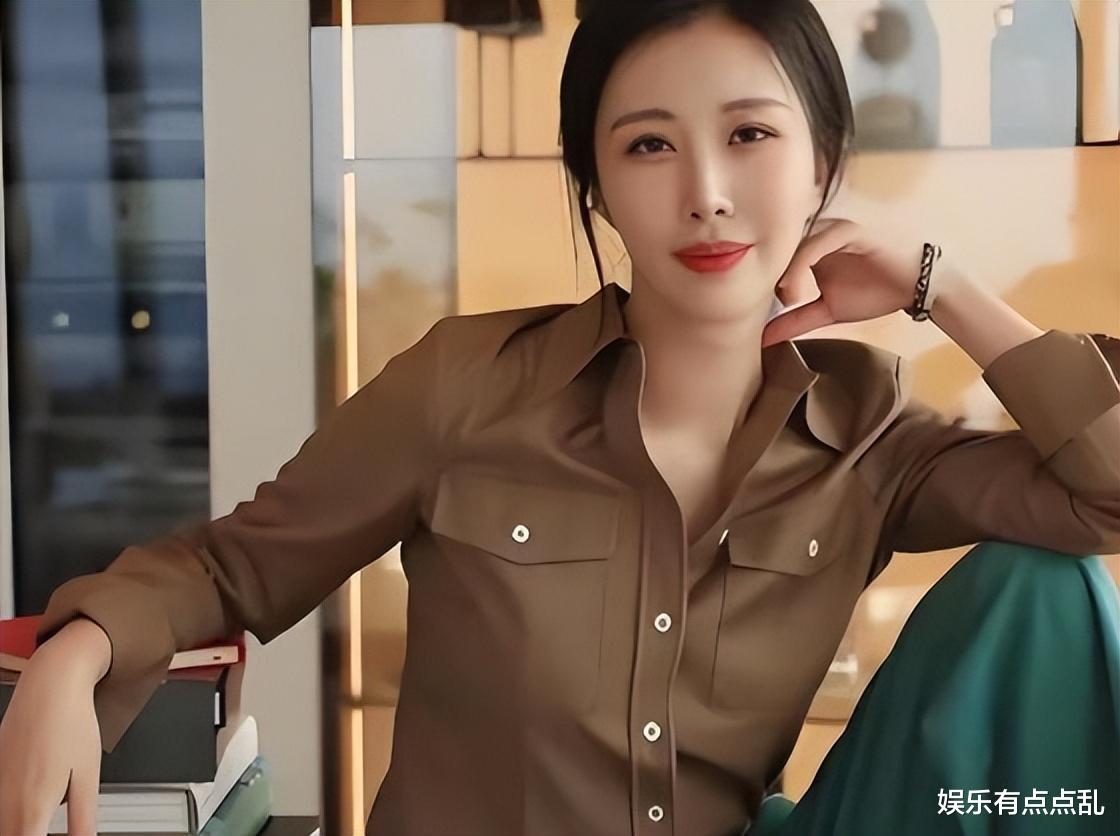 王石田朴珺每次去汪小菲餐饮店从不付钱, 服务员都默认, 原因超搞笑