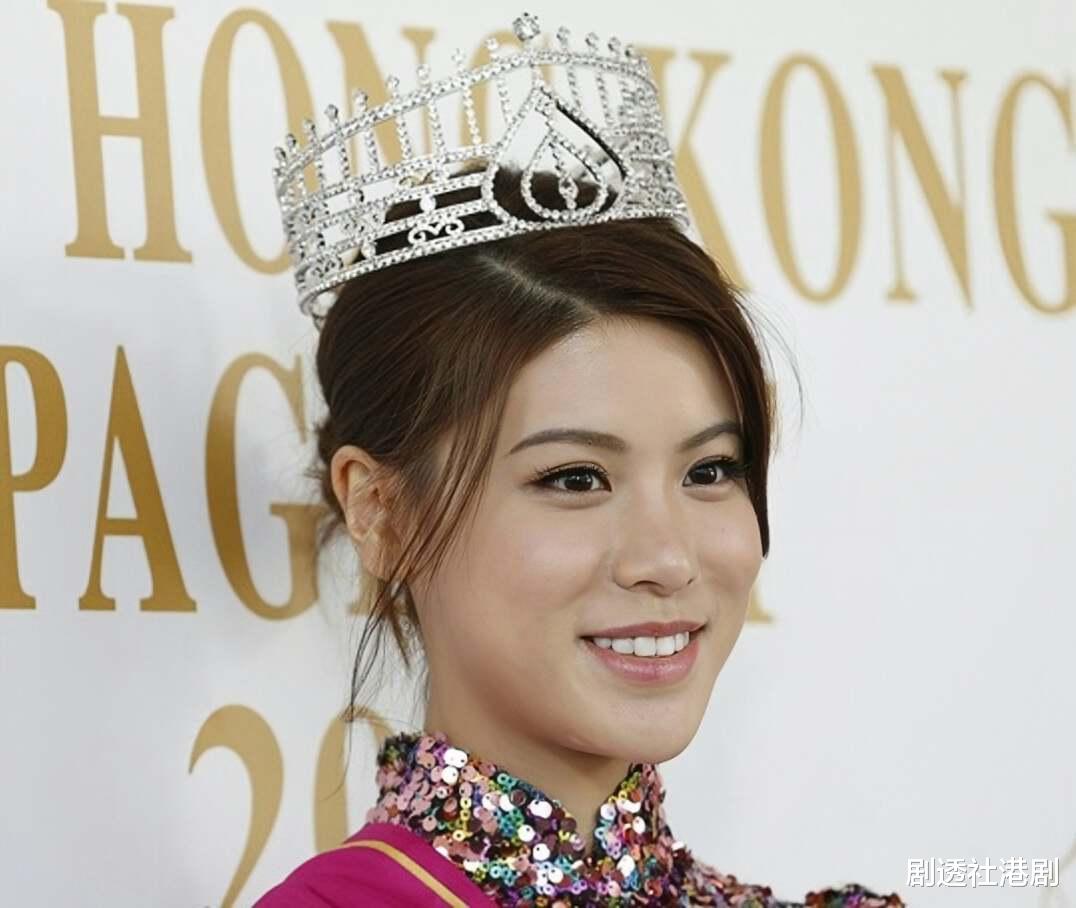 TVB女星面部变僵硬,获高层强捧上位,有富爸爸撑腰资源不断