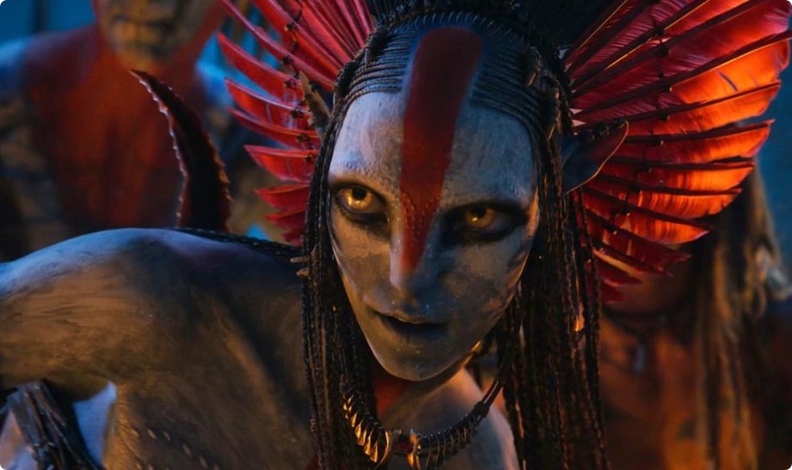 卡梅隆新片最大亮点，别林外孙女变身“性感火巫”，抢光主角风头