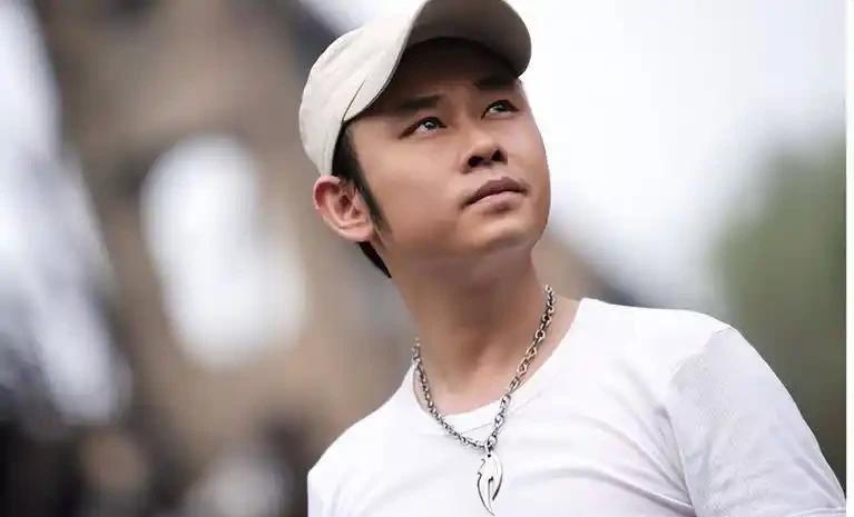 刀郎做梦也没想到，云朵单飞刚11年，徐子尧竟一个举动给他长脸了