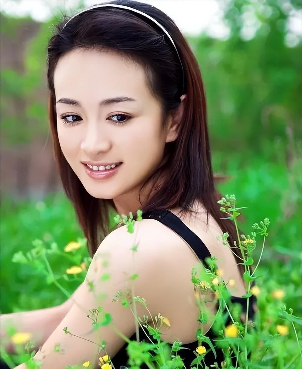 演员涓子的近况：48岁身体发福难以辨认，热爱烹饪且重视家庭